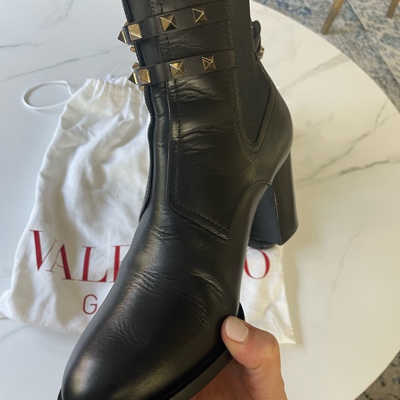 Valentino Rockstud Bootie worn 3X - Picture 4 of 9